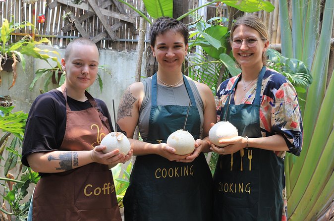 Cooking Class in Phnom Penh - Dinner at 8:00 p.m., with drinks included