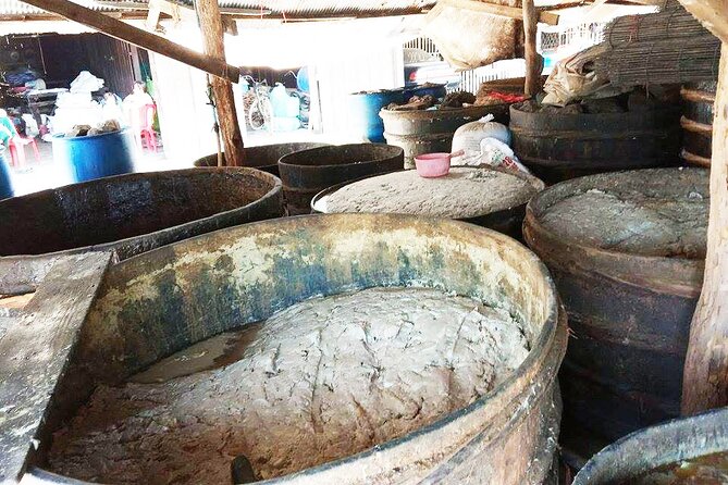 Cultural Cycling Tour - half day (8:00-11:30) - Wat Samrong Knong and Battambang’s Dark Chapter