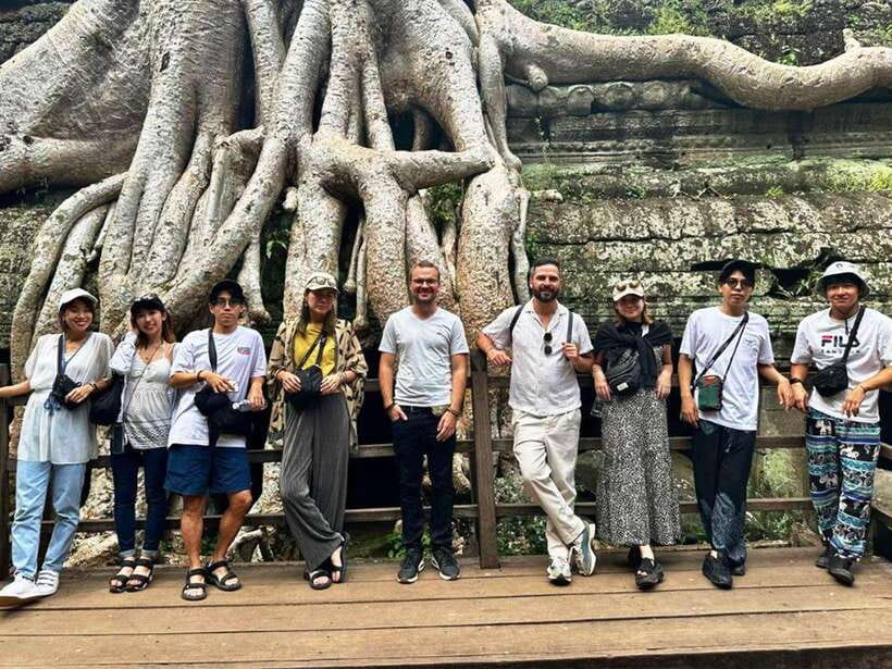 Explore Angkor Temple Sunset With Tour Guided - Key points at a glance
