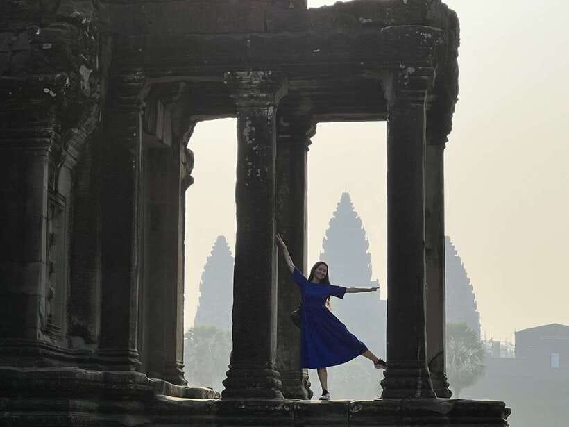Explore Angkor Wat by Bike and Sunset - 4:30 pm: Phnom Bakheng and the sunset finish