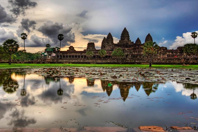 Explore Angkor Wat Temple , Bayon Temple and Jungle Temple Ta-Prohm - Lunch near the temples keeps the day moving