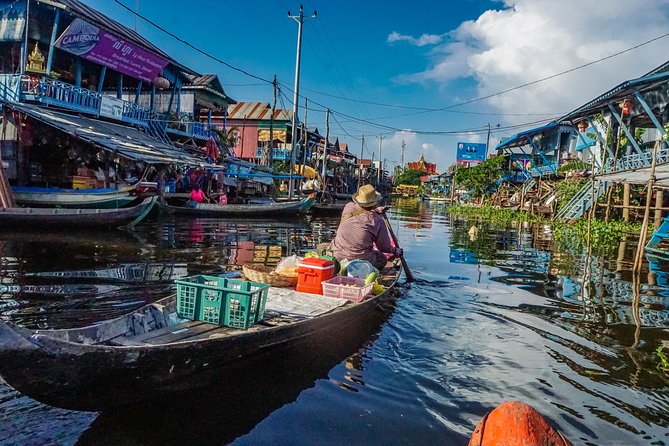 Explore The Kampong Pluk Floating Village - Why Kampong Pluk Looks Like It Floats