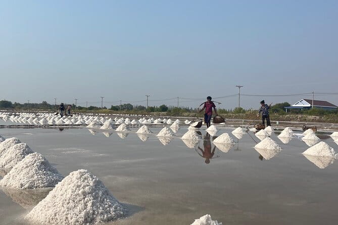 Exploring Kampot With SUV Car By English Local Tour Guide - Fresh Seafood at Kep Crab Market