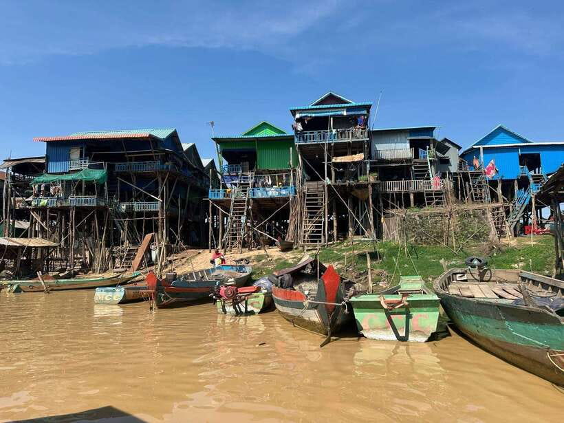 Exploring the Enchanting Kampong Phluk Floating Village - Who will enjoy Kampong Phluk most