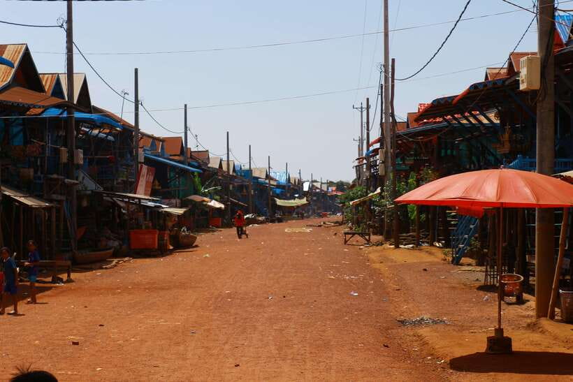 Exploring the Enchanting Kampong Phluk Floating Village - How to make the most of the half-day