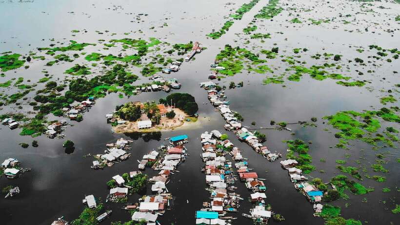 Floating Village and Tonlé Sap Sunset Tour - The guide can make or break the afternoon