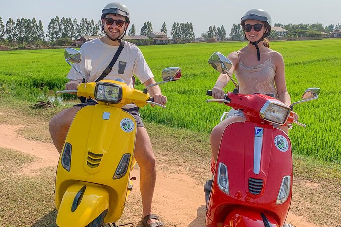 Floating Village Sunset boat Vespa Tour / Tuk Tuk Available - Wat Po Banteaychey and the two-hour cultural stop