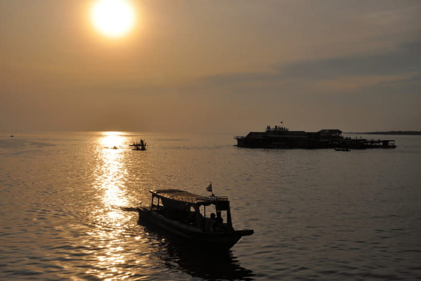 Floating Village Tour with Khmer Meal & Beer - A local market stop before the evening cruise