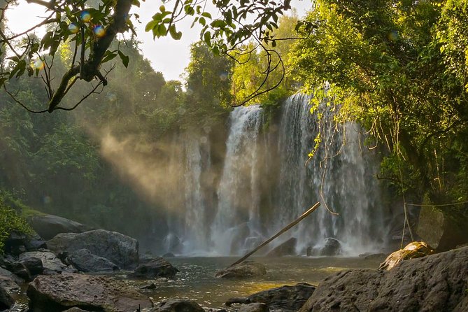 Four-day tour Angkor Wat, Banteay Srey, Beng Melea and Siem Reap discovery - Day 3: The rough beauty of Beng Mealea and the Roluos group