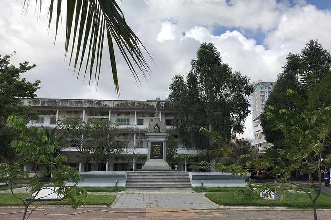 ( Free eSim) Phnom Penh Historical Full Day Tour - Choeung Ek: two hours at the memorial site