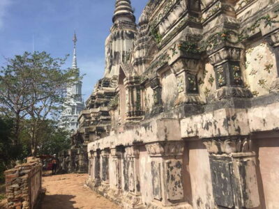 Oudongk Mountain and Koh Chen Island Tour