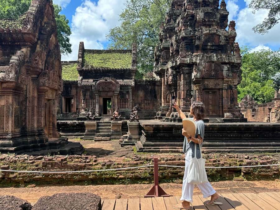 From Siem Reap: Banteay Srei Temple & Grand 5 Temple Tour - Lunch, shade, and the useful pause