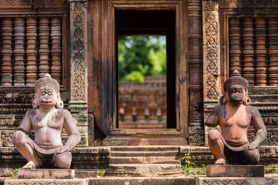 From Siem Reap: Banteay Srei Temple & Grand 5 Temple Tour - Starting at Pre Rup, an ancient stone introduction