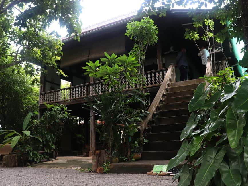 From Siem Reap: Battambang Day Trip Bamboo Train & Bat Cave - Phnom Sampov and the Killing Caves