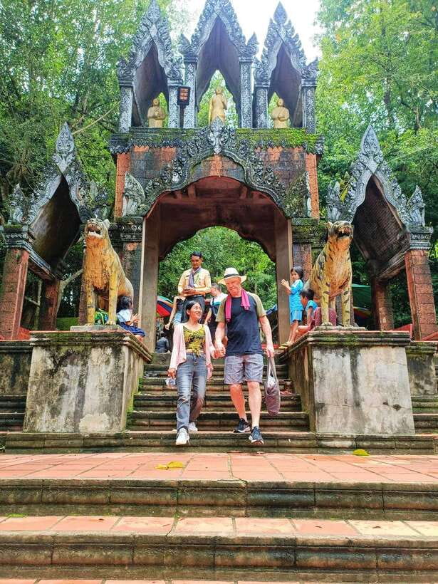 From Siem Reap: Guided Kulen Waterfall Tour - Hotel pickup and the climb toward the mountain