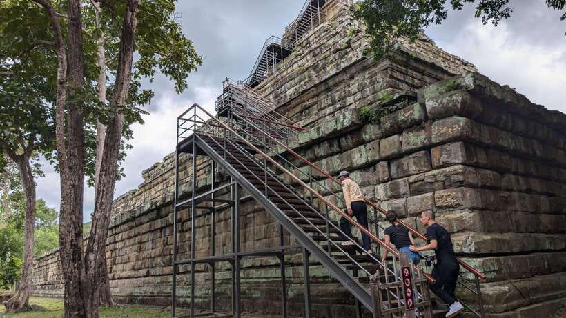 From Siem Reap: Koh Ker and Beng Mealea Private Day Tour - Koh Ker and the seven-tiered Prasat Thom