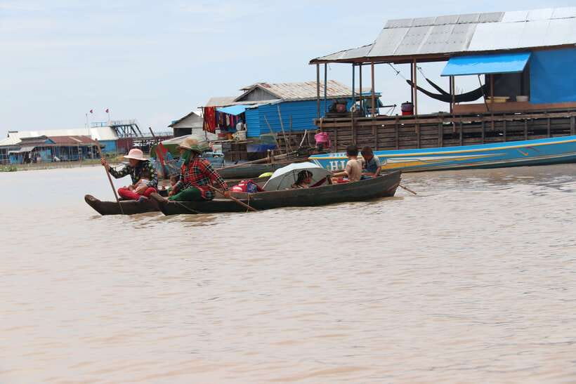 From Siem Reap: Tonle Sap Floating Villages Tour - The lotus farm stop adds more than a photo