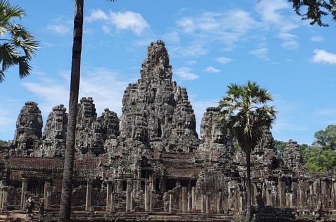 Full Day Angkor Wat Temples Tour with Pickup - Heat, Comfort, and The Practical Side