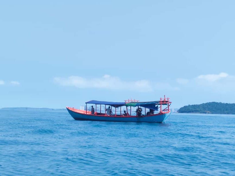 Full Day City Tour with A Boat Trip to 2 Islands - Koh Chalous for Fishing and Snorkeling