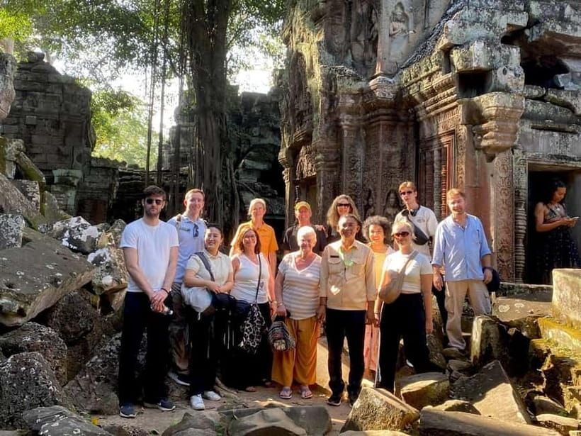 Full-Day Explore Angkor Temples Sunset Tour (with Lunch) - Angkor Wat: start with Khmer grandeur