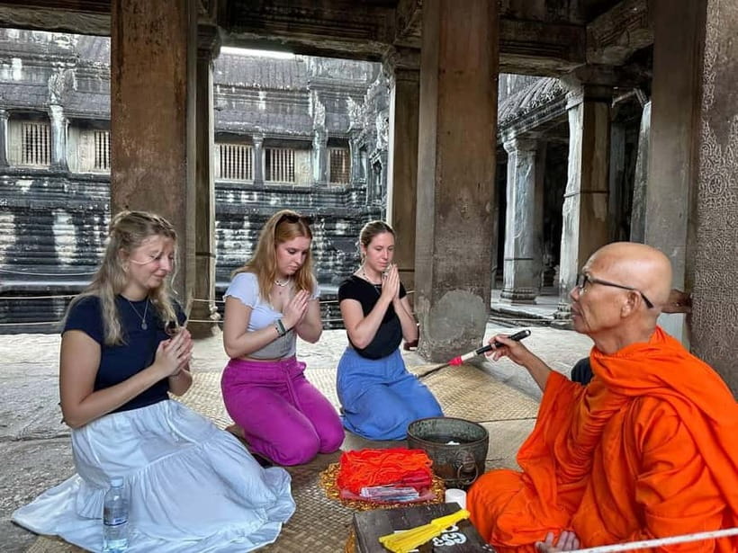 Full-Day Explore Angkor Temples Sunset Tour (with Lunch) - Bayon and the faces of Angkor Thom