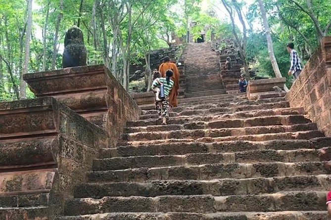 Full Day From Siem Reap - Bamboo Train, Killing Cave & Sunset - Phnom Sampeau, the Killing Cave, and the final bat flight
