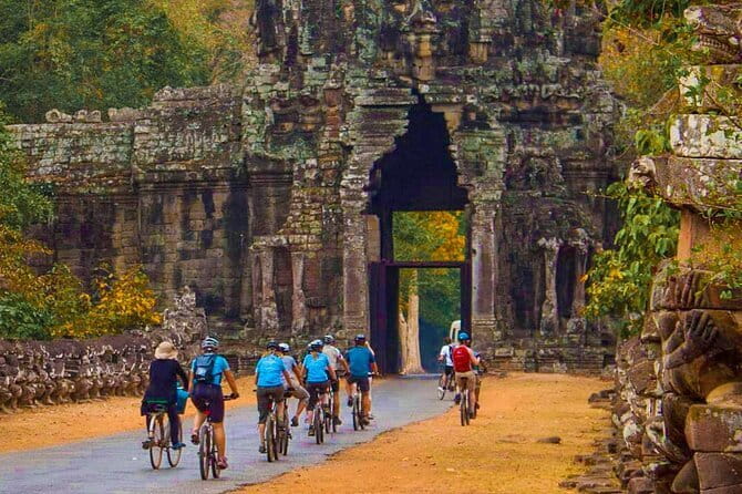 Full-Day Guided Bicycle Tour in Angkor Wat Temple - Kravan and Banteay Kdei before Ta Prohm