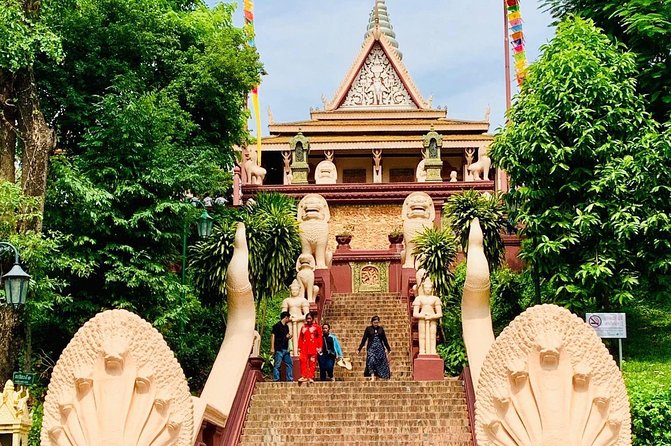 Full-Day Phnom Penh Tuk Tuk City Tours - Royal Palace and Silver Pagoda: Phnom Penh’s formal side