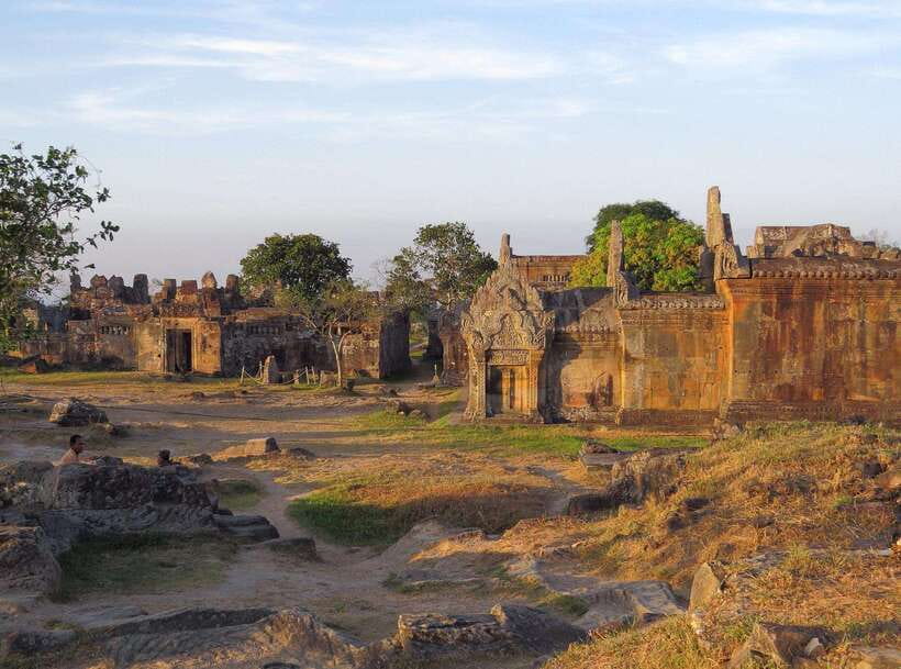 Full-Day Preah Vihear, Koh Ker and Beng Mealea Private Tour - Should you book the Preah Vihear, Koh Ker, and Beng Mealea tour?