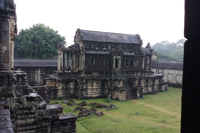 Full-Day Private Custom Tour in Siem Reap - Tonle Sap, villages, and local life