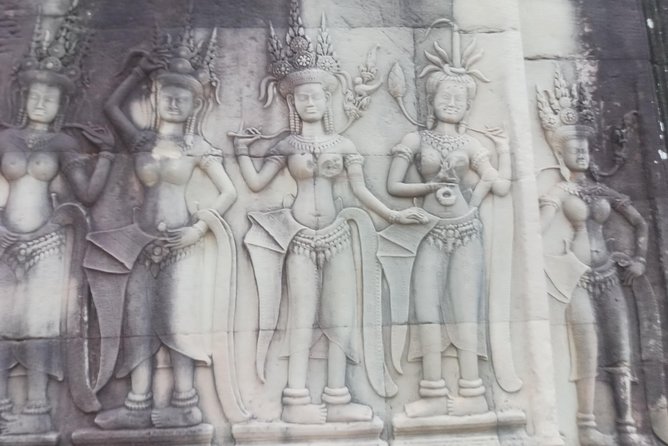 Full-Day Private Custom Tour in Siem Reap - Lunch is your choice, but not included