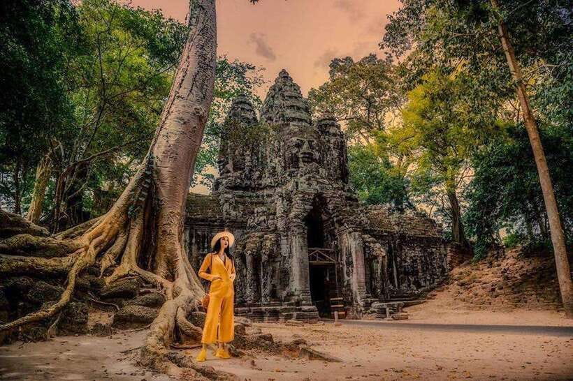 Full Day Private of Angkor Wat Tour with Tuk Tuk - Angkor Wat: Two Hours at the Main Monument