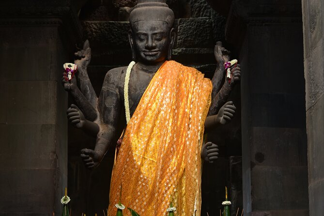 Full-Day Private Tour of Angkor Wat with Pick Up - Banteay Srei and its fine carvings