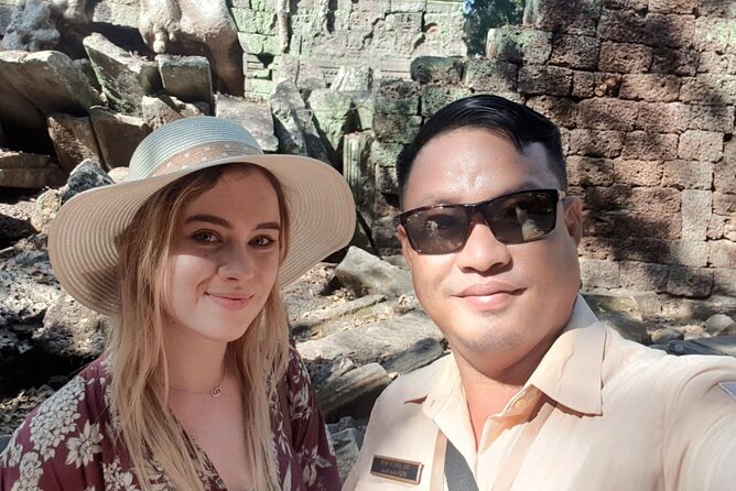Full-Day private Tour with Sun Rise in Lost City & Angkor Wat from Siem Reap - Bayon’s carved faces
