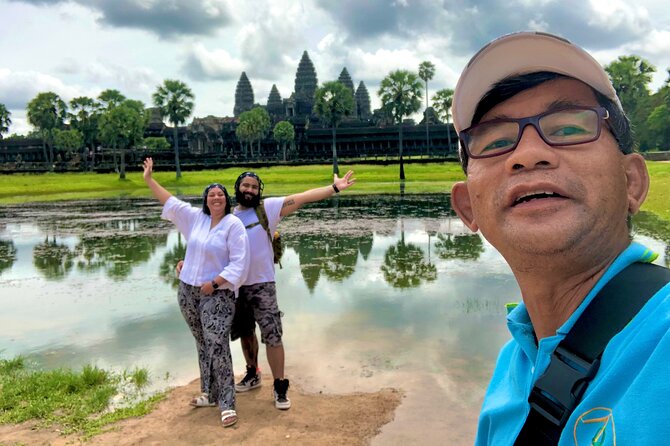 Full-Day Private Tuk Tuk Tour of Angkor Wat Temples - Angkor Thom and Bayon’s stone faces