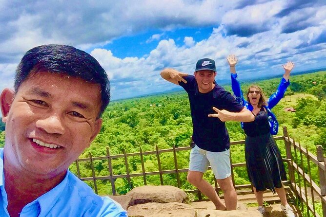 Full-Day Private Tuk Tuk Tour of Angkor Wat Temples - What the driver adds to the day