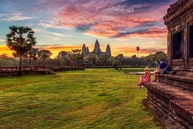Full-day Private VIP Tour to Angkor Complex - Ta Prohm, the jungle temple from Tomb Raider