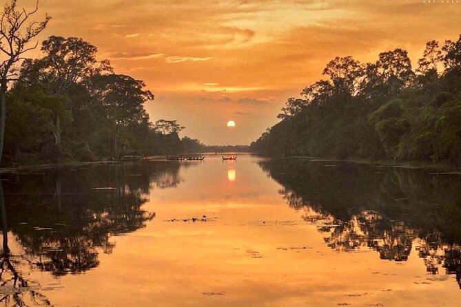Full-day Private VIP Tour to Angkor Complex - Angkor Wat closes the day