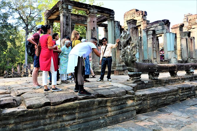 Full Day Temples Explorer - Small Group - Bayon’s face towers and one hour inside
