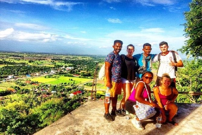 Full Day-Tour: Handicraft, Bamboo train, Killing cave. Bat cave - Wat Ek Phnom and quiet countryside views