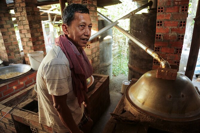 Full/Half Day Tuk TuK: Handicrafts Bambootrain Killing&Bat Caves - Rat barbecue before the serious history of Phnom Sampeau