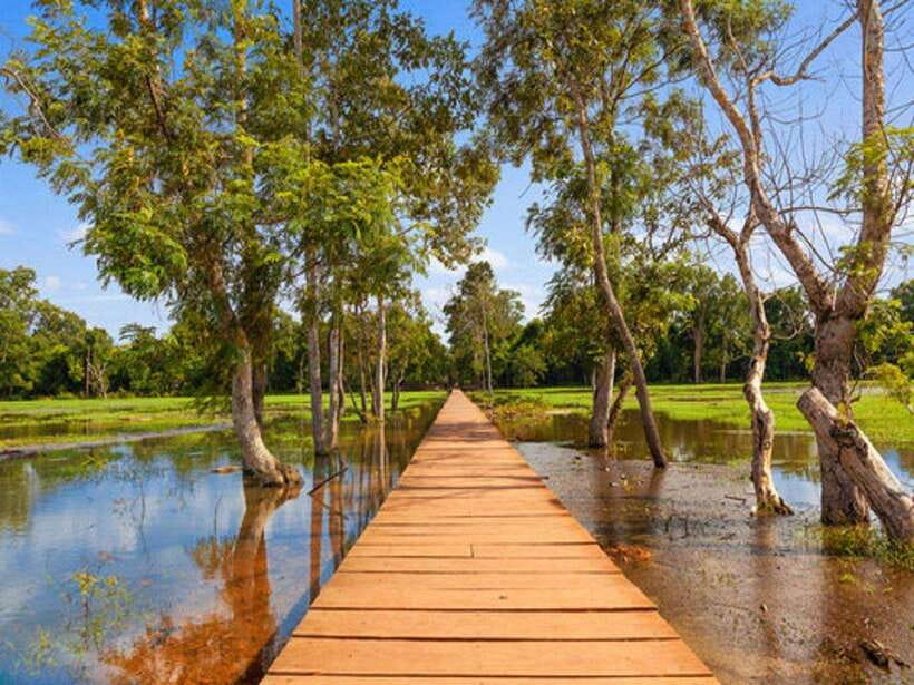 Grand Circle With Sunrise Private Tuk-Tuk - Neak Pean is a change of mood