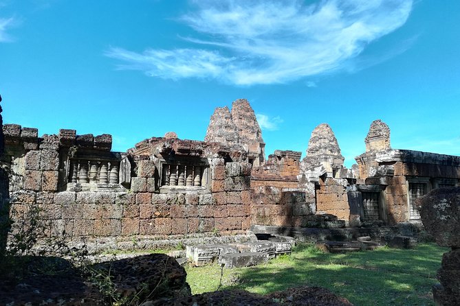 Grand Circuit with Banteay Srei and Banteay Samre Tour - East Mebon and its stone elephants