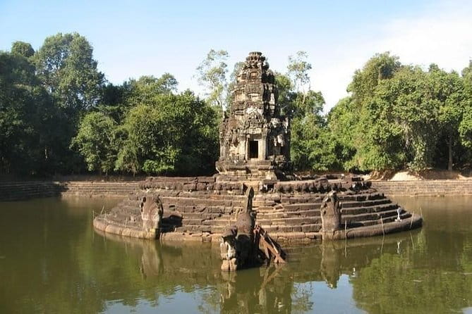 Half-Day Preah Khan and Neak Pean Temples from Siem Reap - Preah Khan: roots, carvings, and a rare upper level