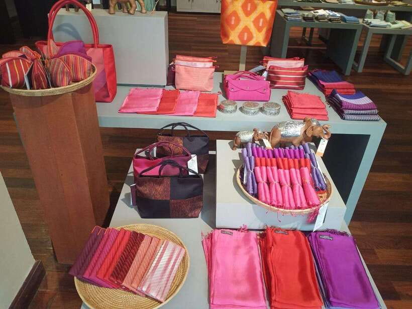 Half Day Trip: Silk Farm, Satcha, and Senteur d'Angkor Tour - Senteurs d’Angkor and Cambodia’s Natural Products