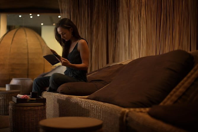 Head, Back and Shoulder Massage in Phnom Penh - What the private format means