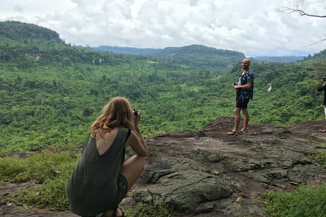 Highlight of Angkor Temples 6 Days Cambodia Tour - The guide and vehicle can shape the experience