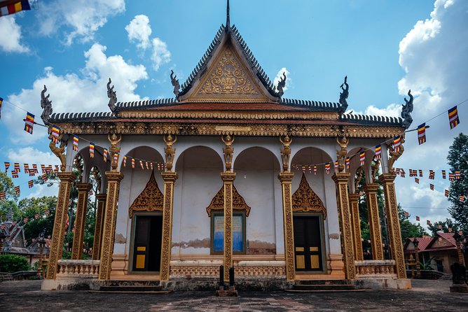Highlights & Hidden Gems With Locals: Best of Siem Reap Private Tour - The Royal Residence, not the Royal Palace