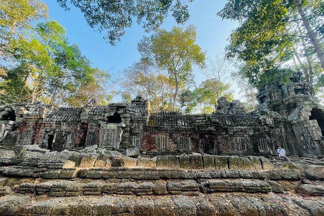 Journey Through Time: Grand Tours with professional photographers - Pre Rup: a high sandstone temple and a darker name