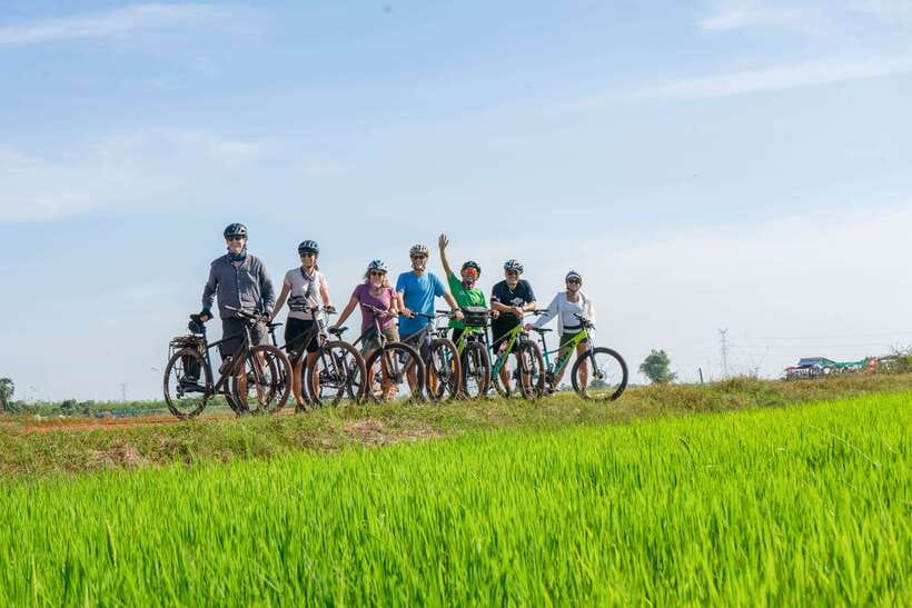 Kampong Phluk: Floating Village Sunset Bike Tour or E-Bike - Exploring Kampong Phluk’s Tall Stilt Houses